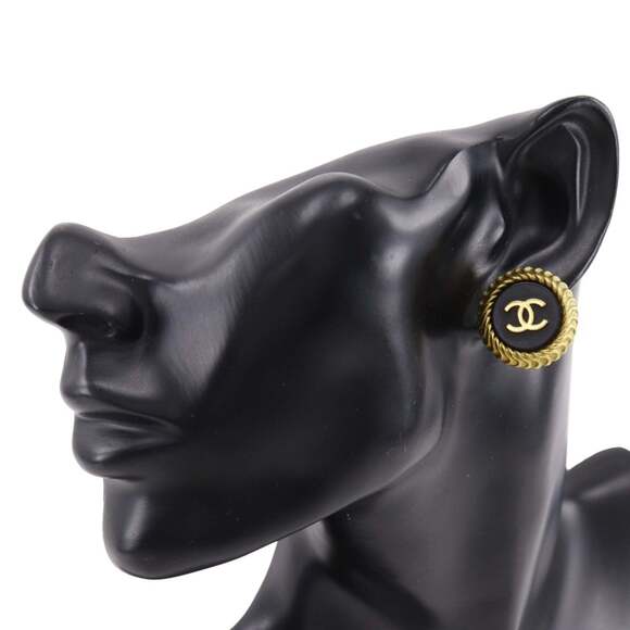 CHANEL Vintage Black Logo Earrings - Picture 2 of 9